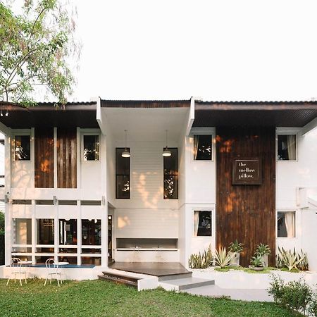 The Mellow Pillow Hotel @ Chiang Mai Gate Екстериор снимка