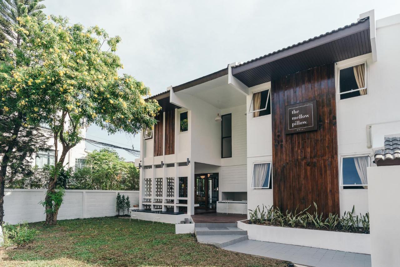 The Mellow Pillow Hotel @ Chiang Mai Gate Екстериор снимка